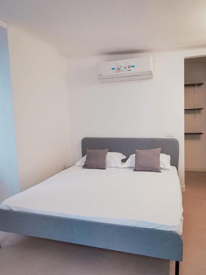 De Ville Guest House Генуя Екстер'єр фото